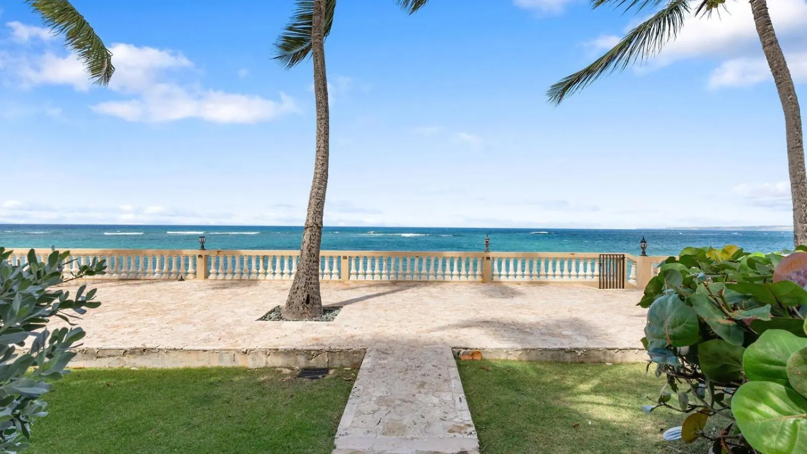 Appartement Beachfront Getaway At Ocean View Castle Condo Aguada Porto Rico