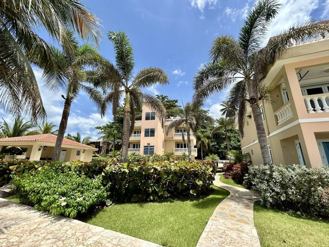 Beachfront Getaway At Ocean View Castle Condo Aguada 0*,